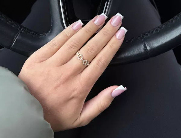 Où faire une pose de manucure russe sur mes ongles à Alfortville ?, Alfortville, GLOW STUDIO